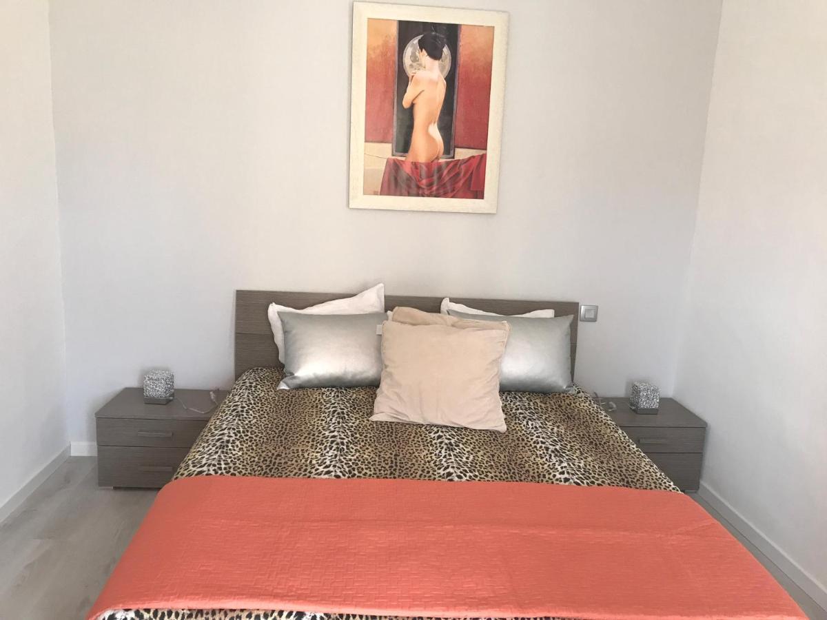 Appartement Terrasse Dans Palace Centre Ville Menton Luaran gambar