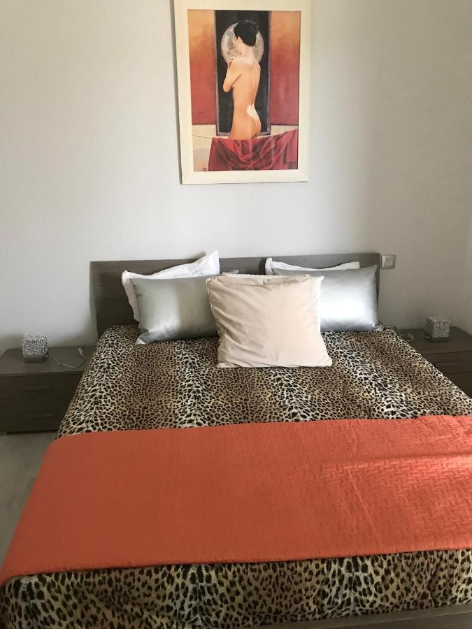 Appartement Terrasse Dans Palace Centre Ville Menton Luaran gambar