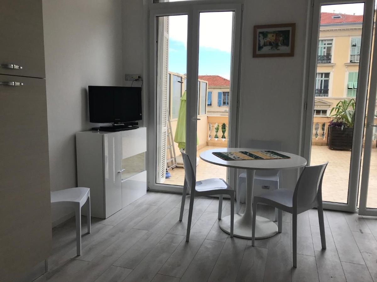 Appartement Terrasse Dans Palace Centre Ville Menton Luaran gambar