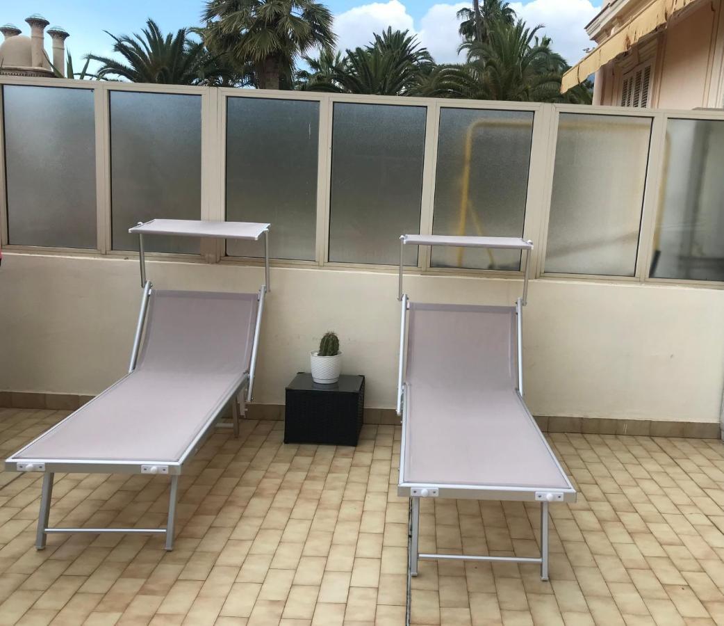 Appartement Terrasse Dans Palace Centre Ville Menton Luaran gambar